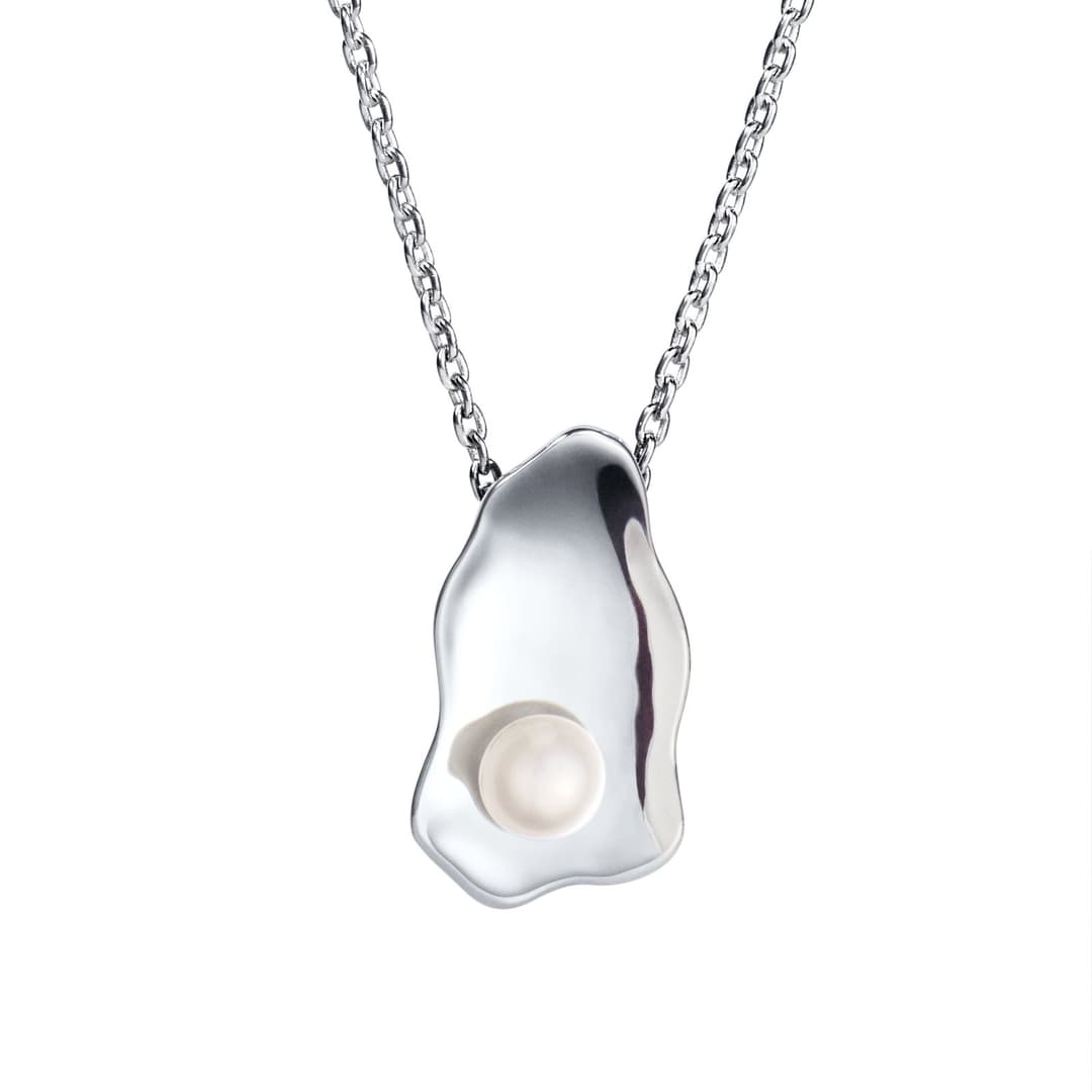 Oyster Necklace.